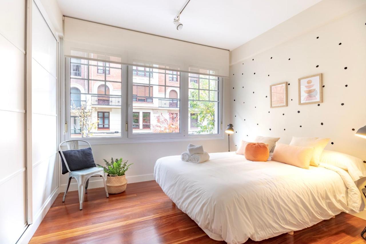 Gran Apartamento Con Estilo En El Centro De Bilbao Luaran gambar