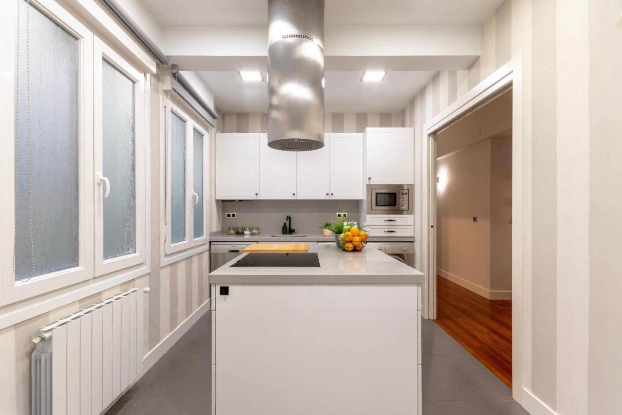 Gran Apartamento Con Estilo En El Centro De Bilbao Luaran gambar